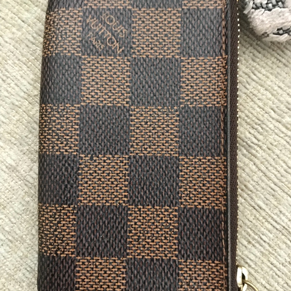 Louis Vuitton Key pouch *authentic*